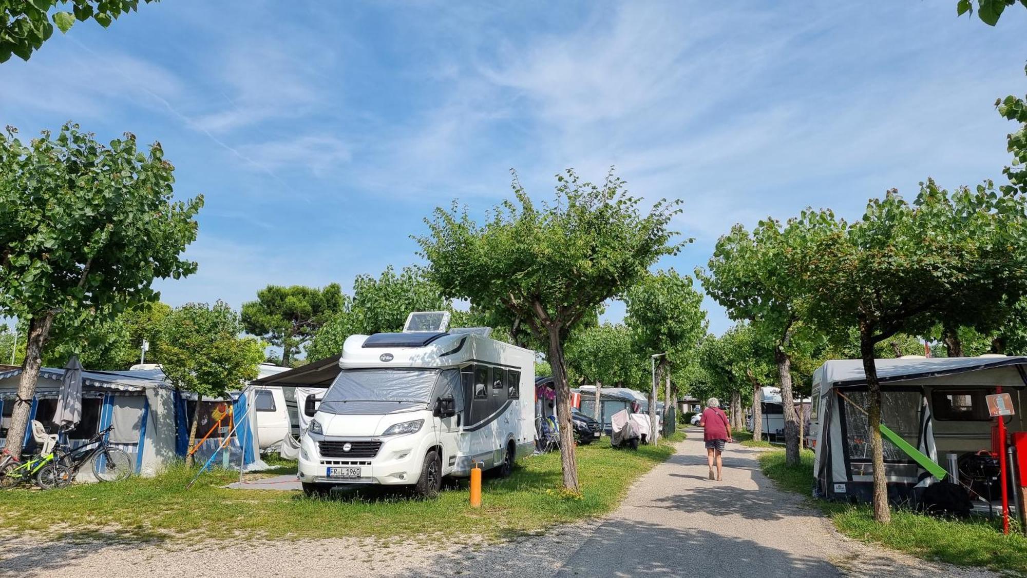 Camping Belvedere Lazise Bagian luar foto